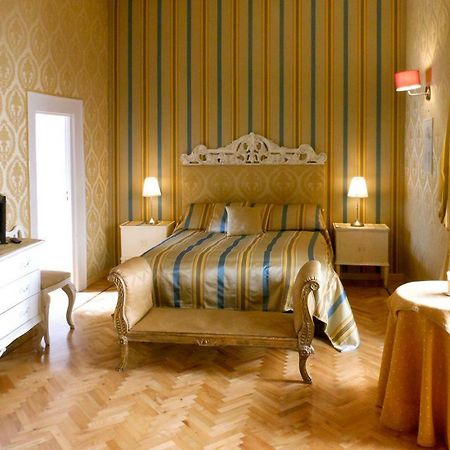 Bed and Breakfast Palazzo Antica Via Appia Бітонто Екстер'єр фото
